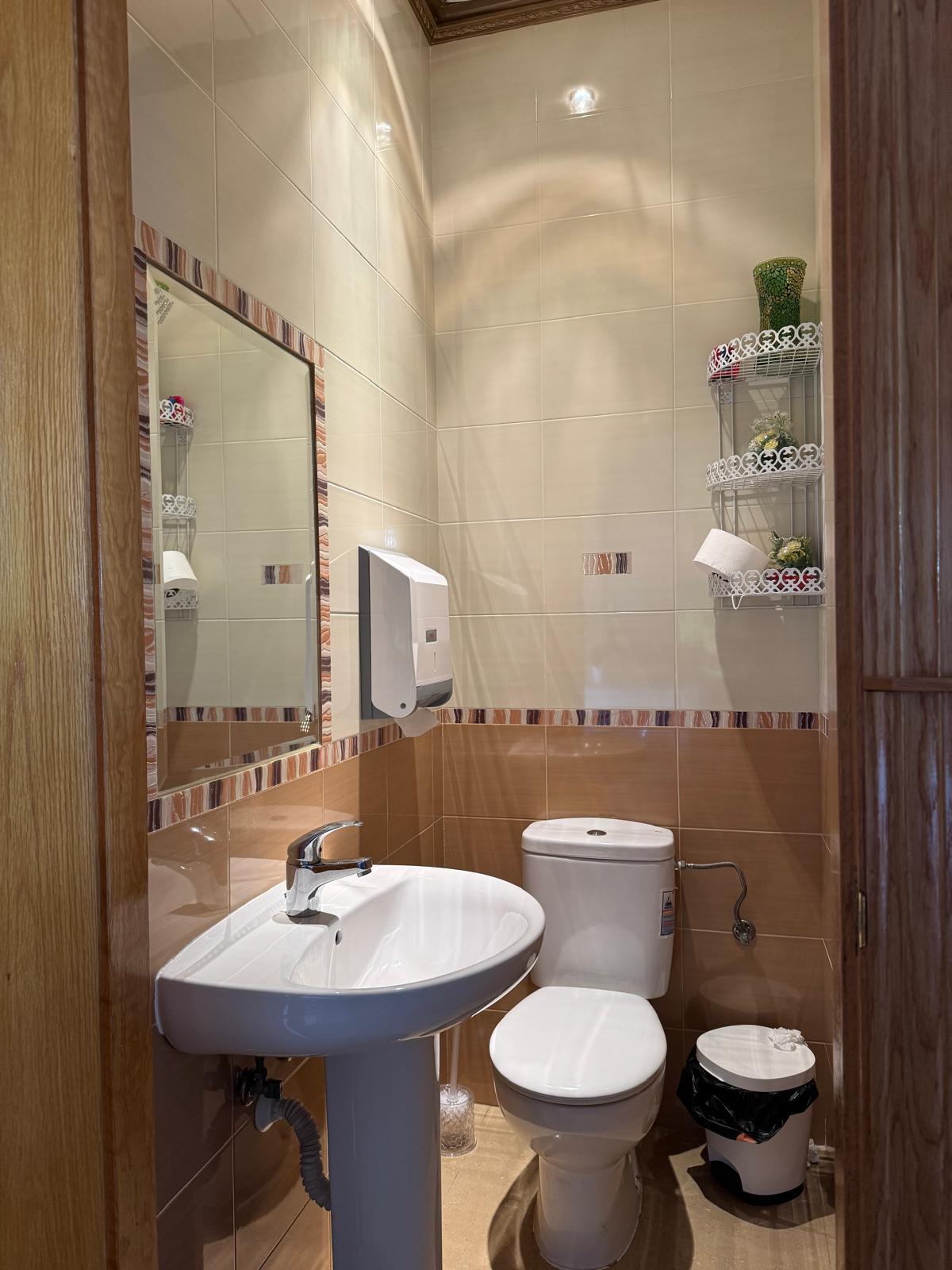 Imagen 10 Local Comercial en alquiler en Antas / En el centro del pueblo, rodeado de comercios.