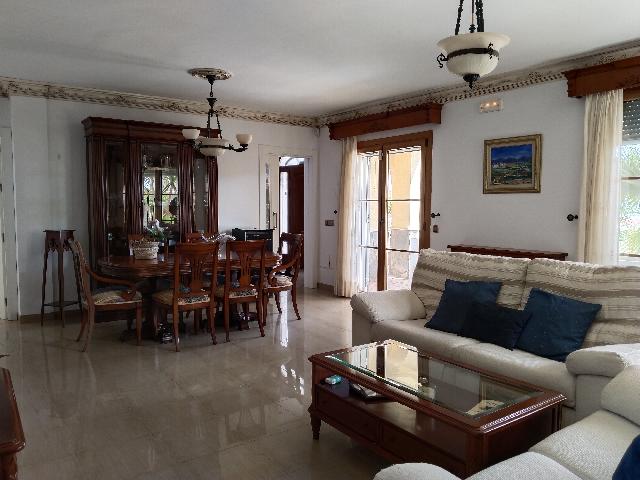 Imagen 15 Inmueble 301098 - Casa Adosada en venta en Garrucha / En frente de la playa, cerca de todos los servicios.