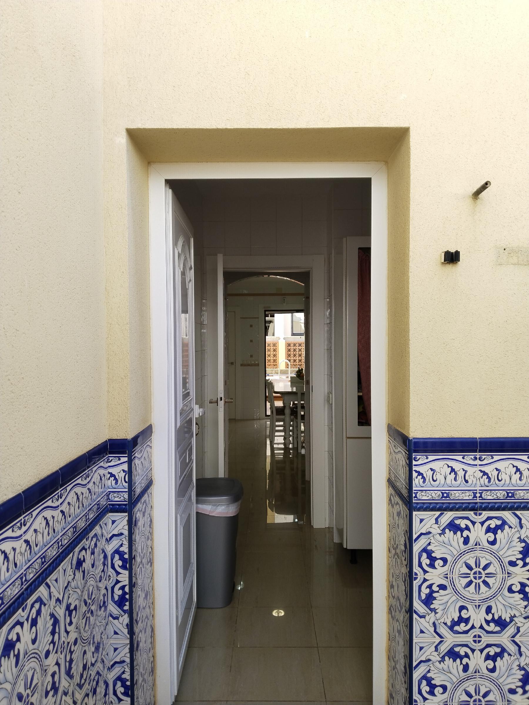 Imagen 10 Casa Adosada en venta en Garrucha / En frente de la playa, cerca de todos los servicios.