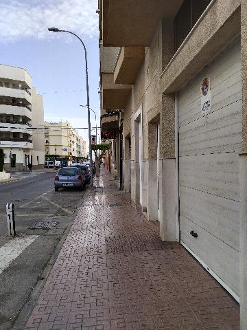 Imagen 19 Inmueble 302155 - Local Comercial en alquiler en Garrucha / En la Calle Mayor y a un paso del Paseo del Malecón.