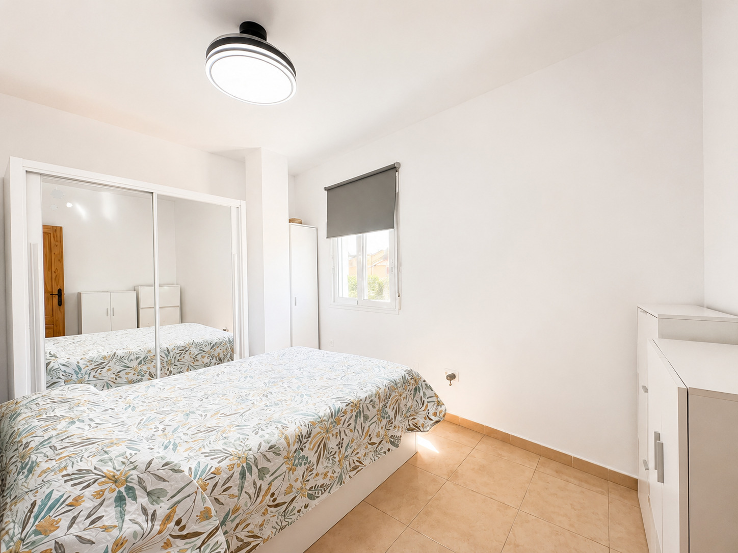 Imagen 2 Apartamento en venta en Garrucha / En el centro urbano al alcance de todos los servicios.