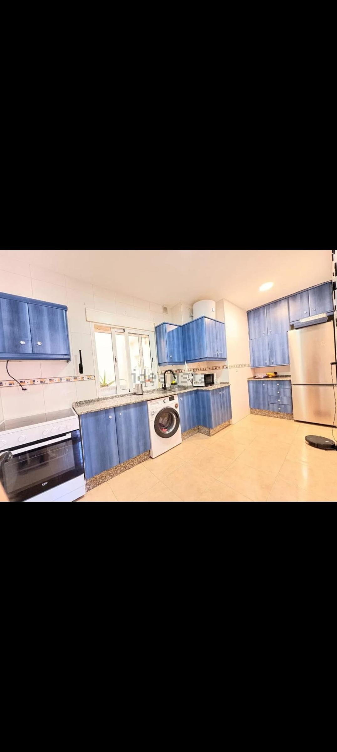 Imagen 5 Apartamento en venta en Garrucha / En el centro urbano al alcance de todos los servicios.