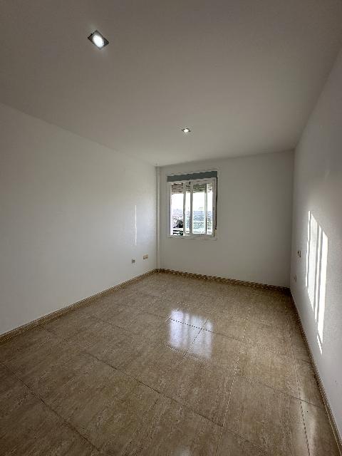 Imagen 10 Inmueble 302897 - Apartamento en venta en Turre / En el centro del municipio, cerca de los servicios.