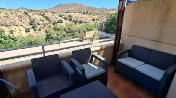 Imagen 12 Inmueble 302898 - Casa Adosada en venta en Huércal-overa / En zona residencial, cerca de todos los servicios.