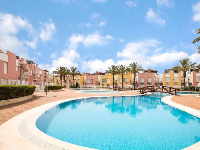 Imagen 1 Inmueble 303100 - Apartamento en venta en Vera / En residencial Laguna Beach, al lado de la playa.