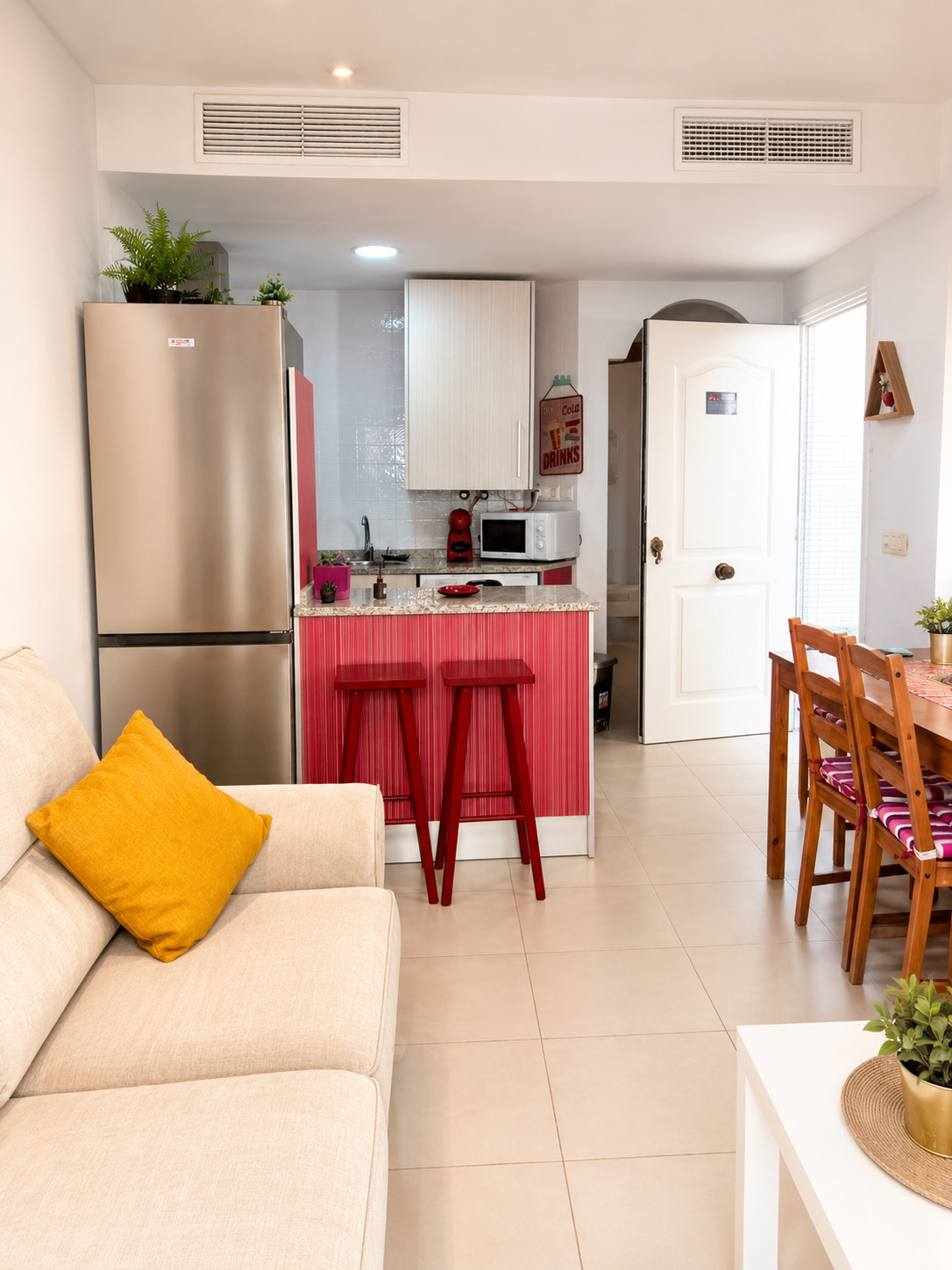 Imagen 2 Apartamento en venta en Vera / En residencial Laguna Beach, al lado de la playa.