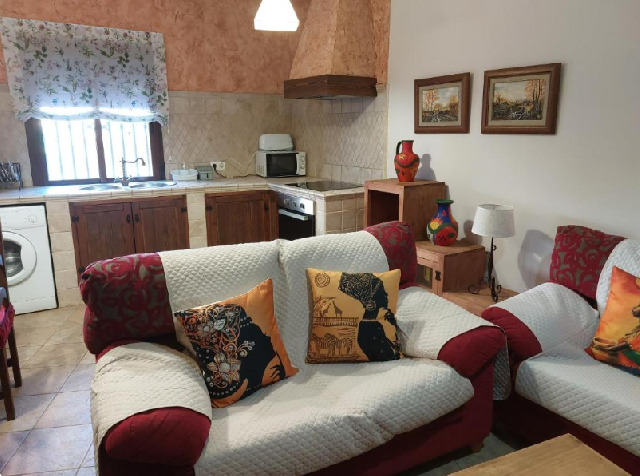 Imagen 6 Inmueble 305264 - Casa Rústica en venta en Guadix / Cerca de los supermercados y bien conectado.