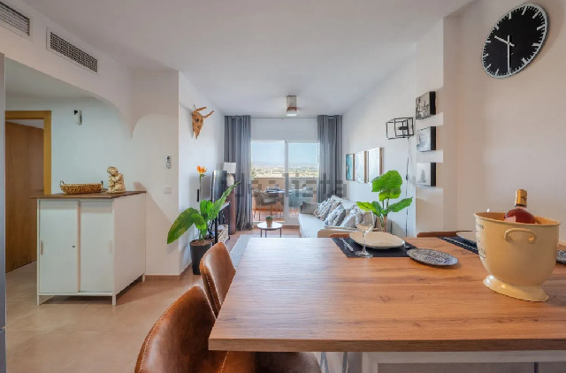 Imagen 1 Inmueble 305313 - Apartamento en venta en Garrucha / A menos de 10 minutos de todos los comercios.