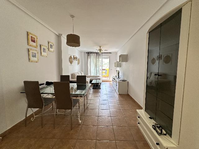 Imagen 3 Inmueble 305428 - Apartamento en venta en Vera / En la urbanización rodeada de jardines y piscina.