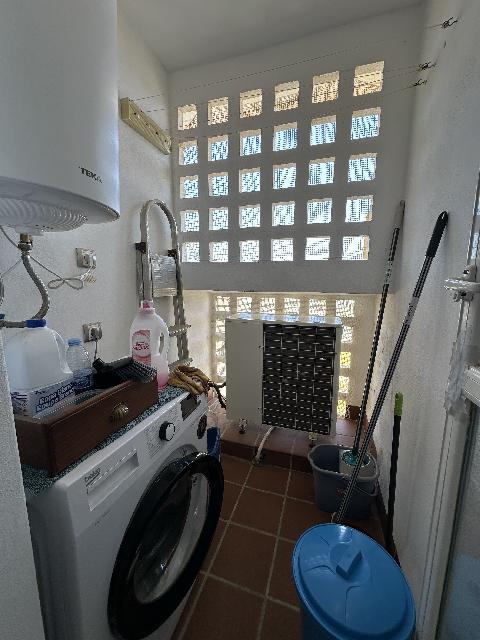Imagen 9 Inmueble 305428 - Apartamento en venta en Vera / En la urbanización rodeada de jardines y piscina.