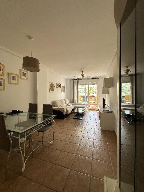 Imagen 5 Inmueble 305428 - Apartamento en venta en Vera / En la urbanización rodeada de jardines y piscina.