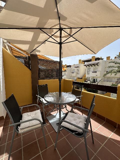Imagen 31 Inmueble 305428 - Apartamento en venta en Vera / En la urbanización rodeada de jardines y piscina.