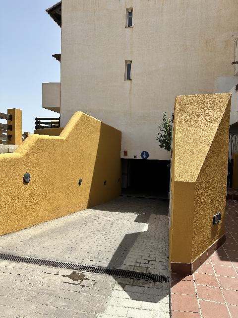 Imagen 34 Inmueble 305428 - Apartamento en venta en Vera / En la urbanización rodeada de jardines y piscina.