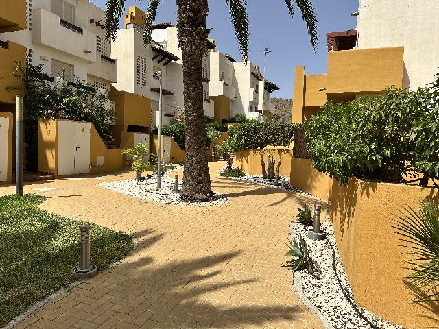 Imagen 36 Inmueble 305428 - Apartamento en venta en Vera / En la urbanización rodeada de jardines y piscina.