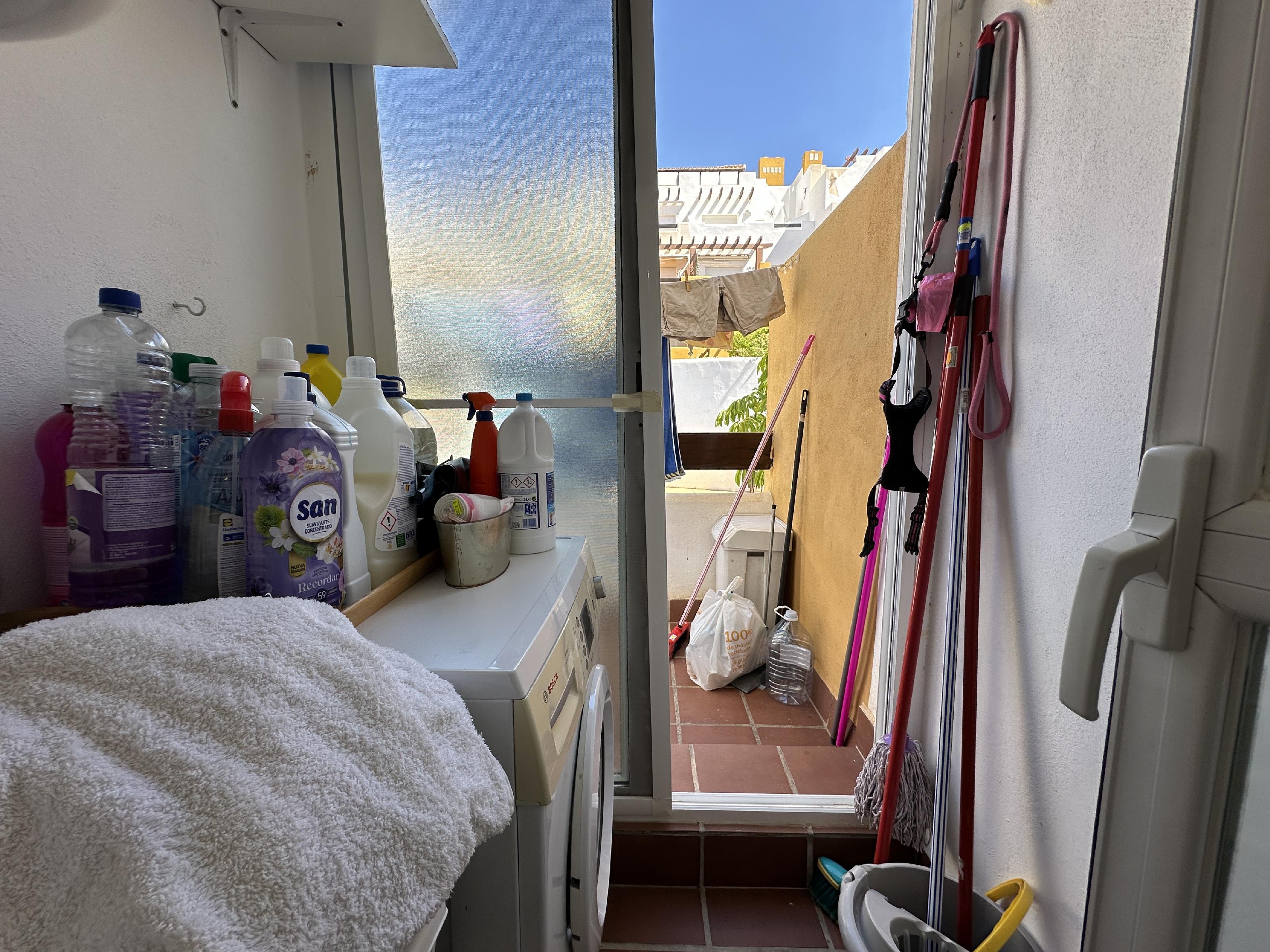 Imagen 12 Apartamento en venta en Vera / En Lomas del Mar V, rodeado de jardines y piscinas.