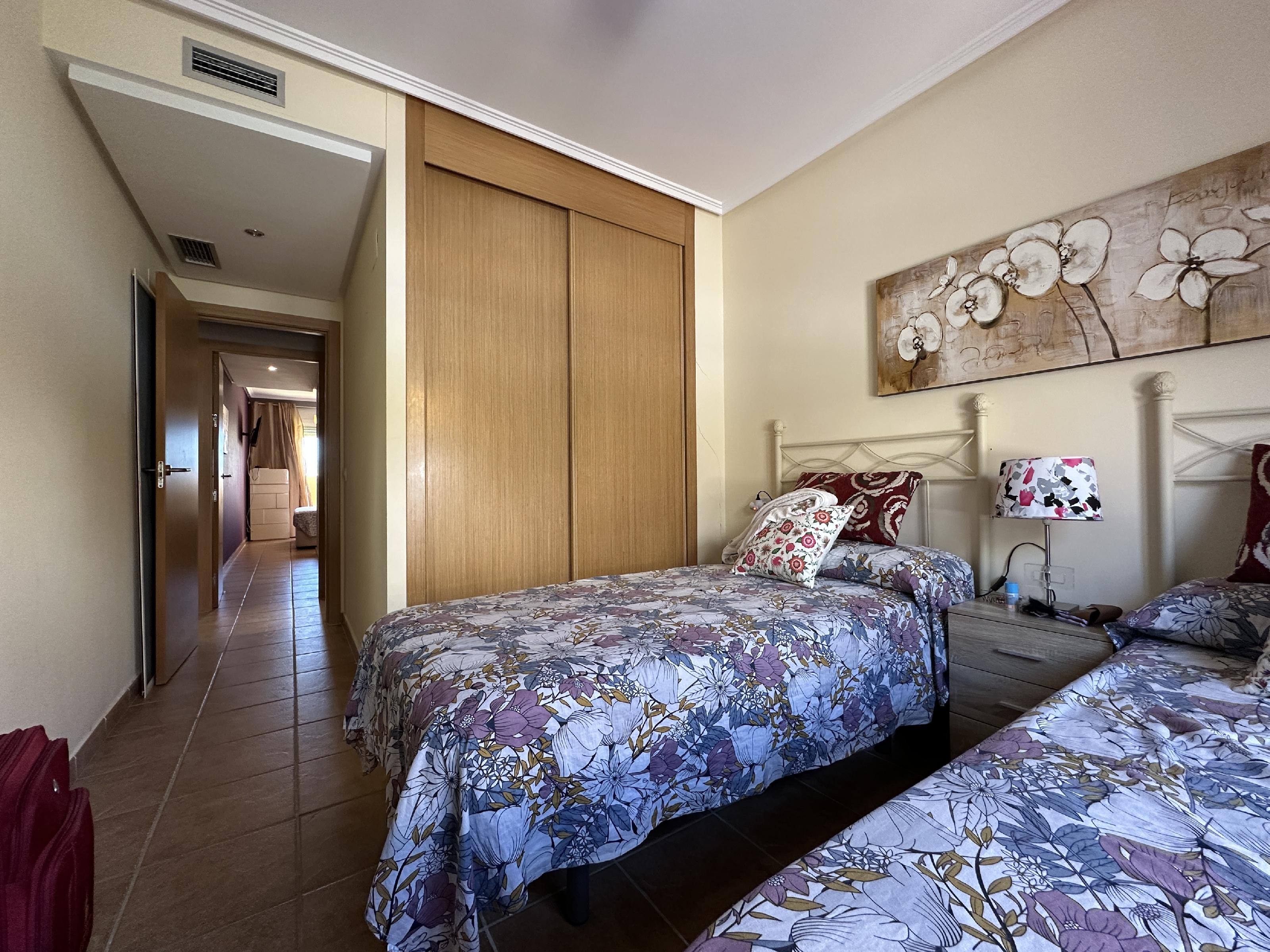 Imagen 14 Apartamento en venta en Vera / En Lomas del Mar V, rodeado de jardines y piscinas.