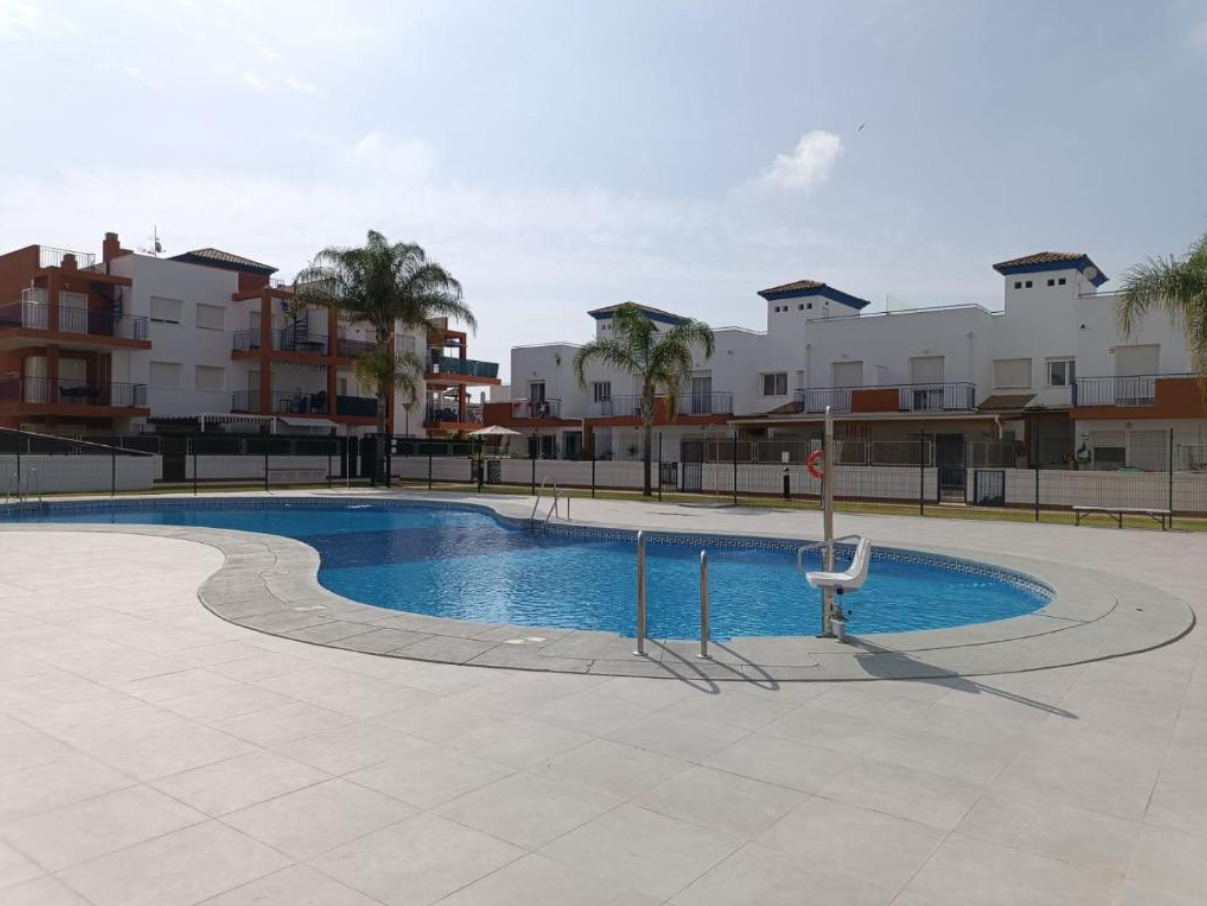 Imagen 33 Casa Adosada en venta en Vera / En urbanización Coto de Vera al lado del Mercadona.