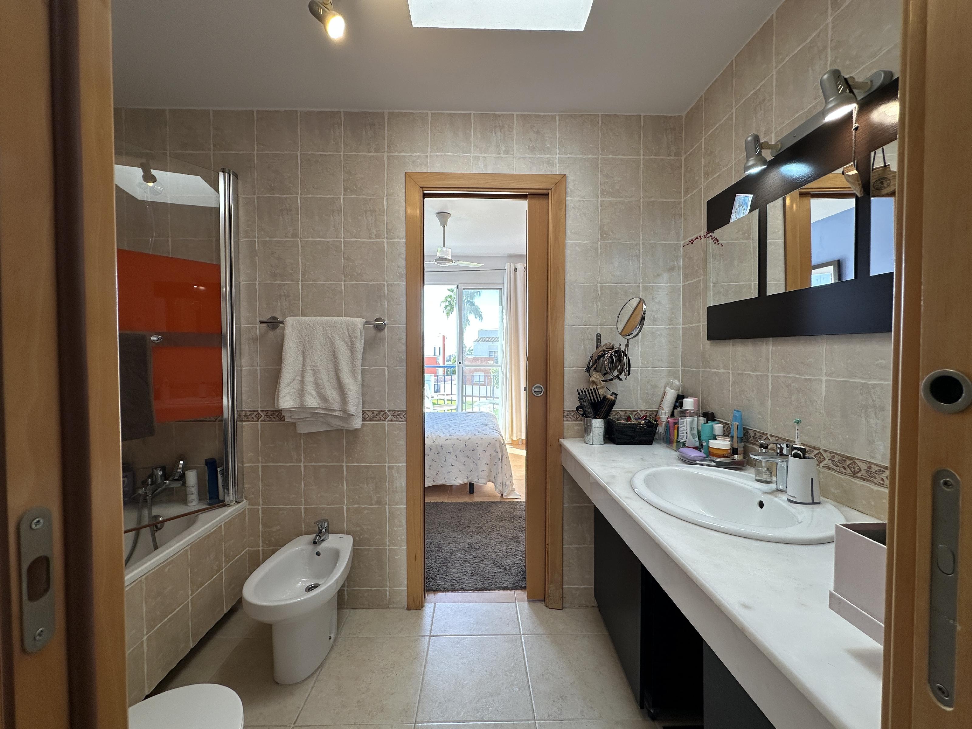 Imagen 18 Casa Adosada en venta en Vera / En urbanización Coto de Vera al lado del Mercadona.