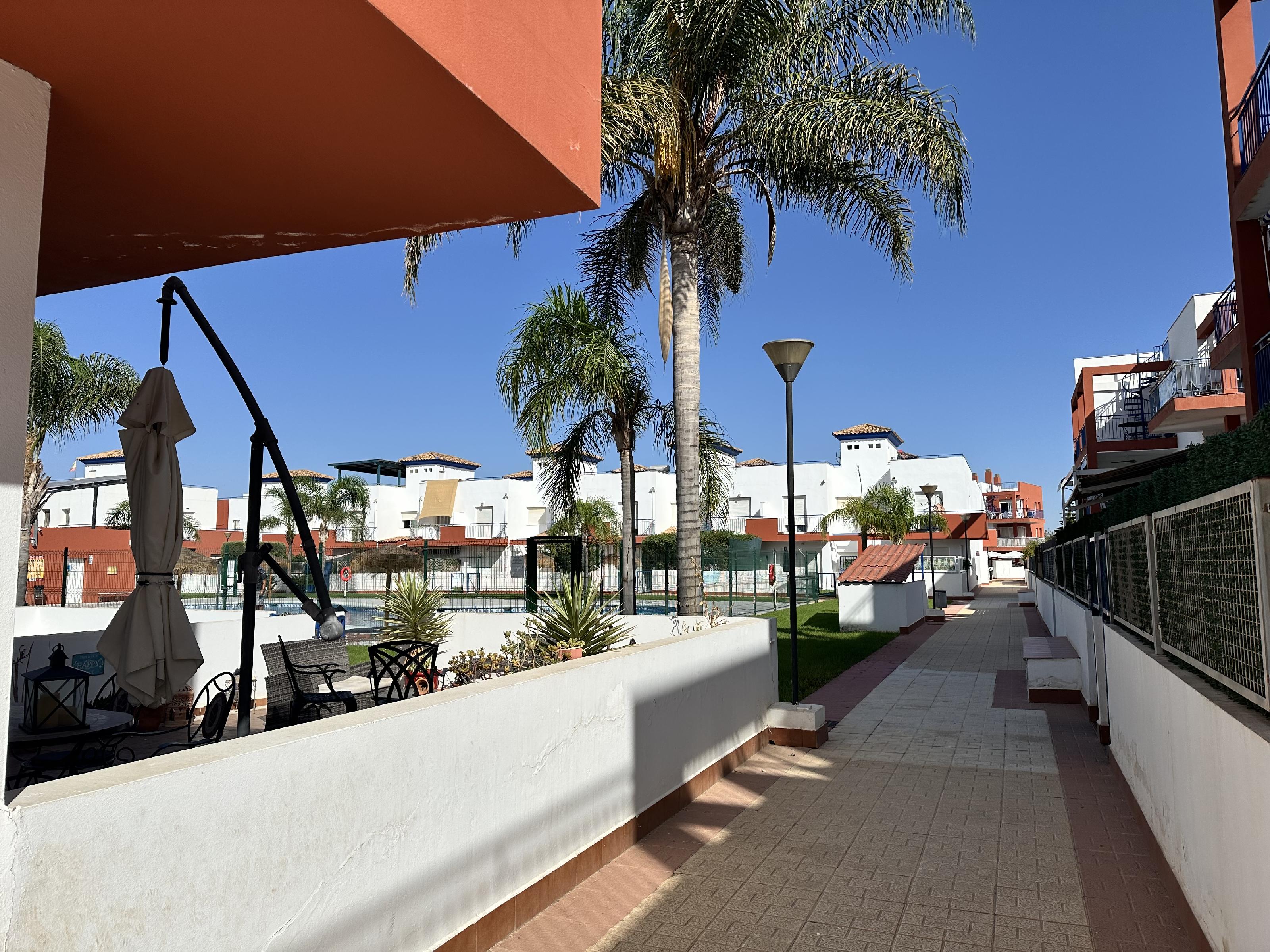 Imagen 30 Casa Adosada en venta en Vera / En urbanización Coto de Vera al lado del Mercadona.