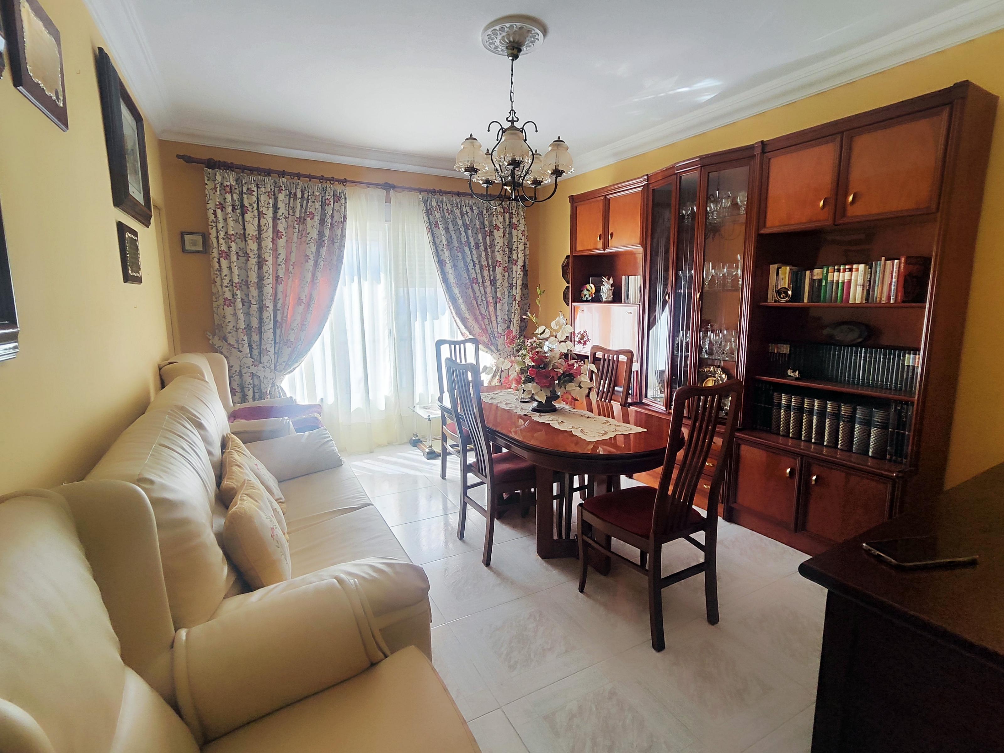 Imagen 1 Casa Adosada en venta en Ayamonte / Barrio de la Villa junto al Guadiana a 5 min del centro