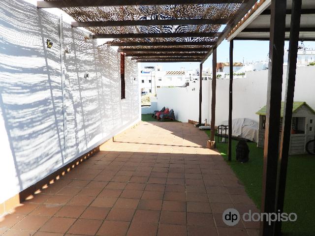 Imagen 5 Inmueble 303497 - Casa Aislada en venta en Ayamonte / Junto a la estación de autobuses, centro a 5 minutos.