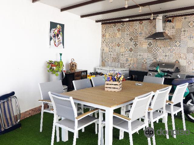 Imagen 4 Inmueble 303497 - Casa Aislada en venta en Ayamonte / Junto a la estación de autobuses, centro a 5 minutos.