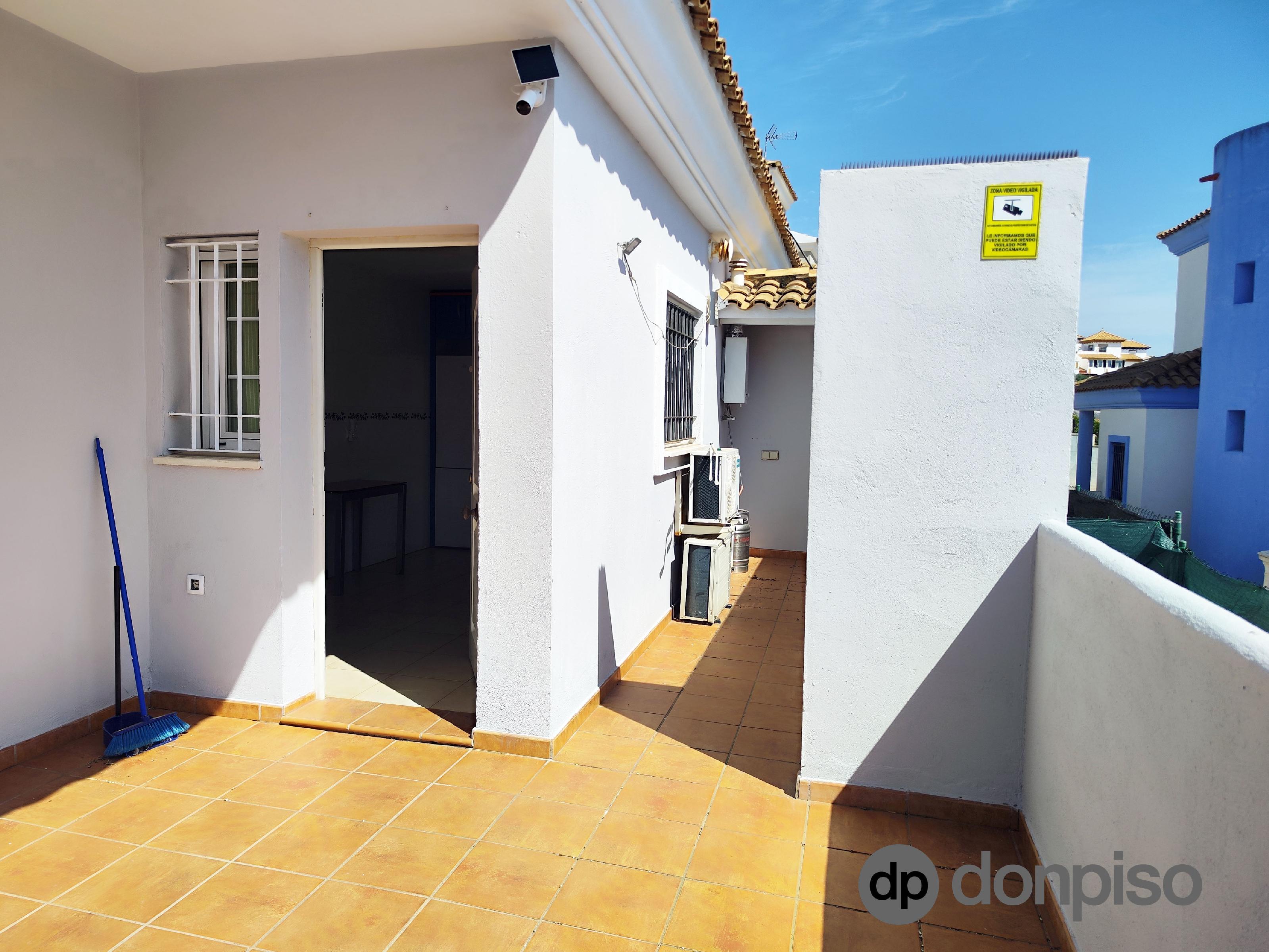 Imagen 2 Casa Pareada en venta en Ayamonte / Junto al supermercado Lidl y a 2 min. cuartel G.C.