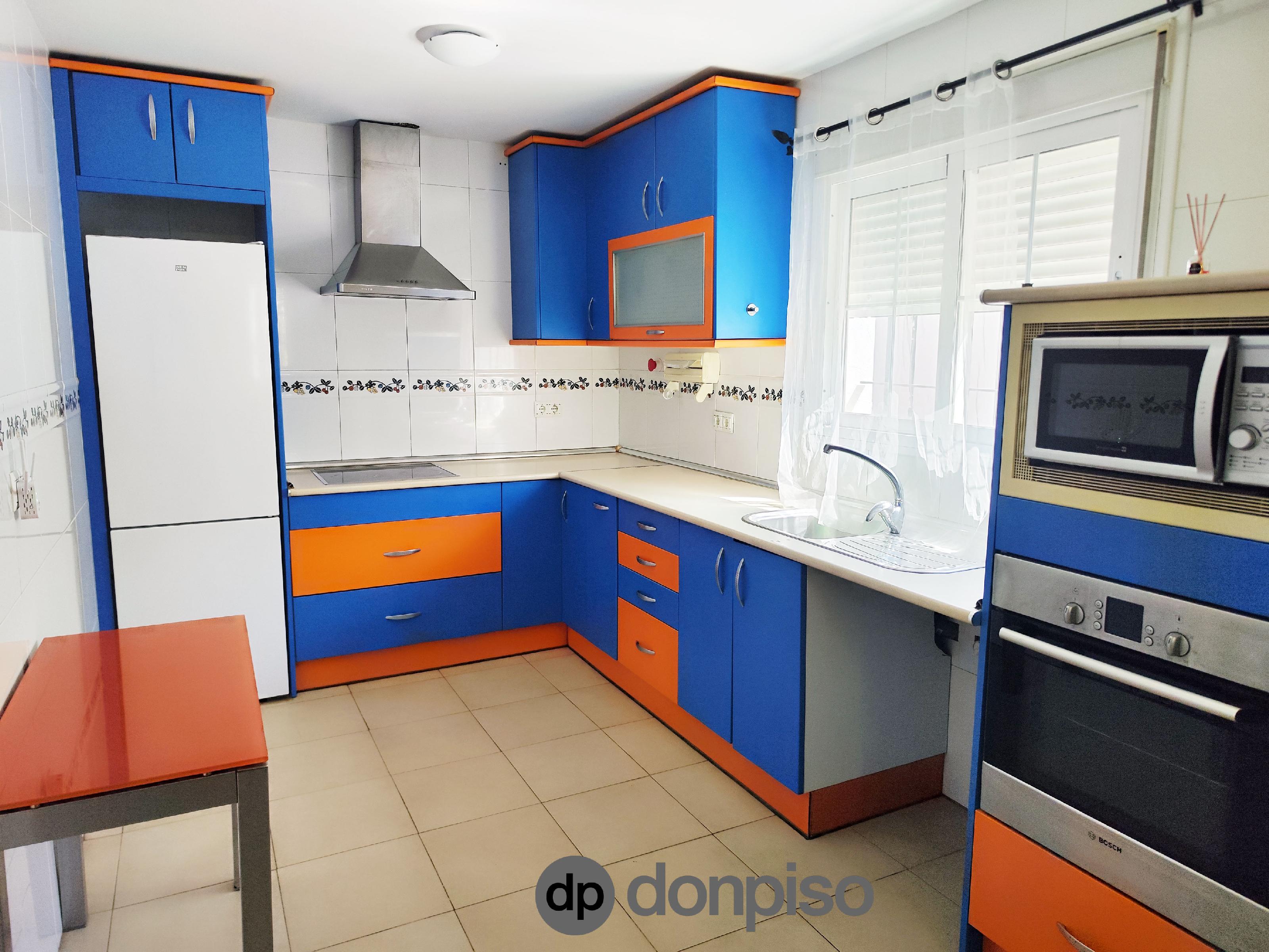 Imagen 15 Casa Pareada en venta en Ayamonte / Junto al supermercado Lidl y a 2 min. cuartel G.C.