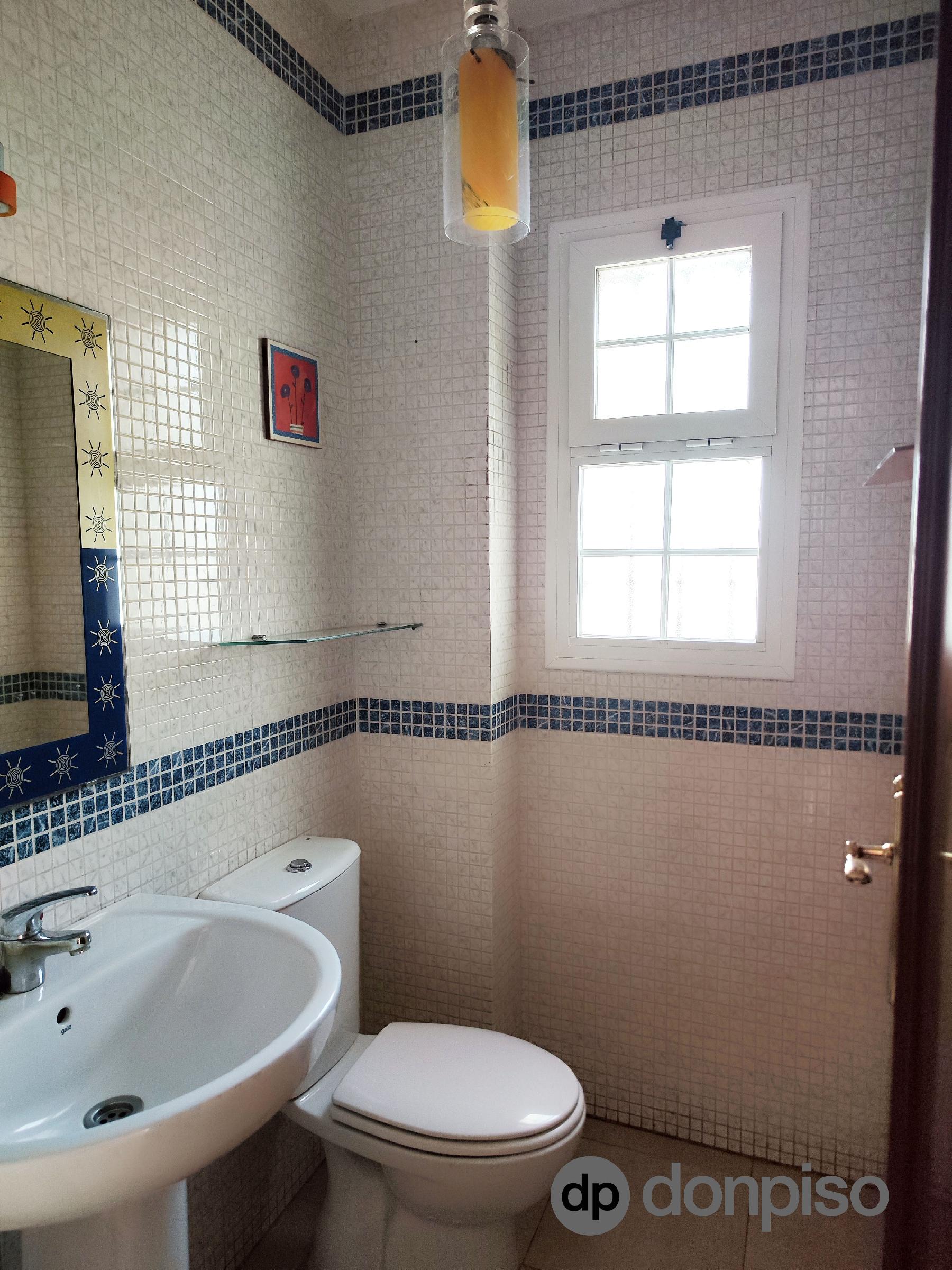 Imagen 19 Casa Pareada en venta en Ayamonte / Junto al supermercado Lidl y a 2 min. cuartel G.C.