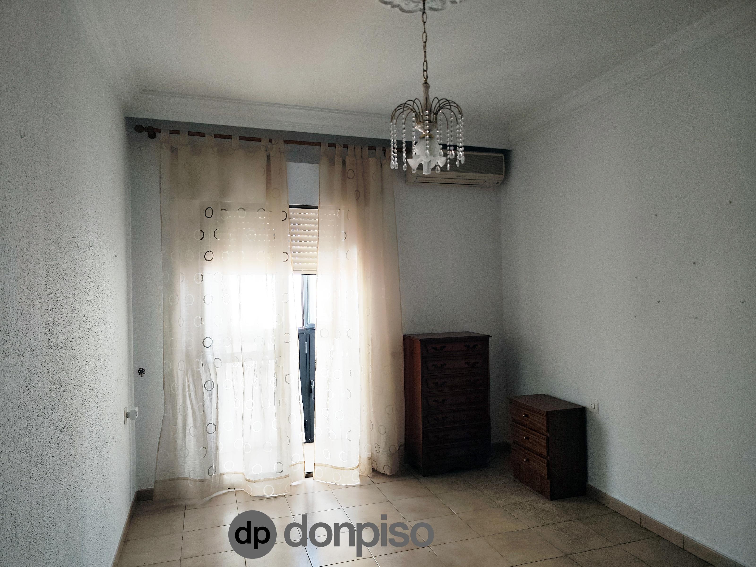 Imagen 15 Casa Adosada en venta en Ayamonte / En el centro, frente a la iglesia de las Angustias.