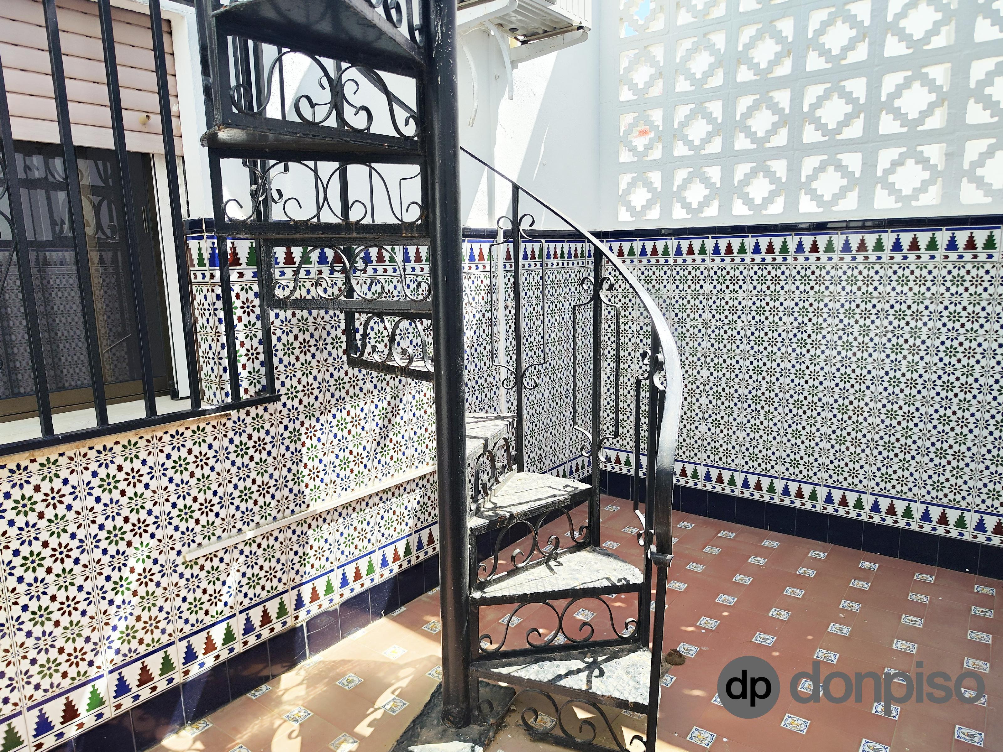 Imagen 17 Casa Adosada en venta en Ayamonte / En el centro, frente a la iglesia de las Angustias.