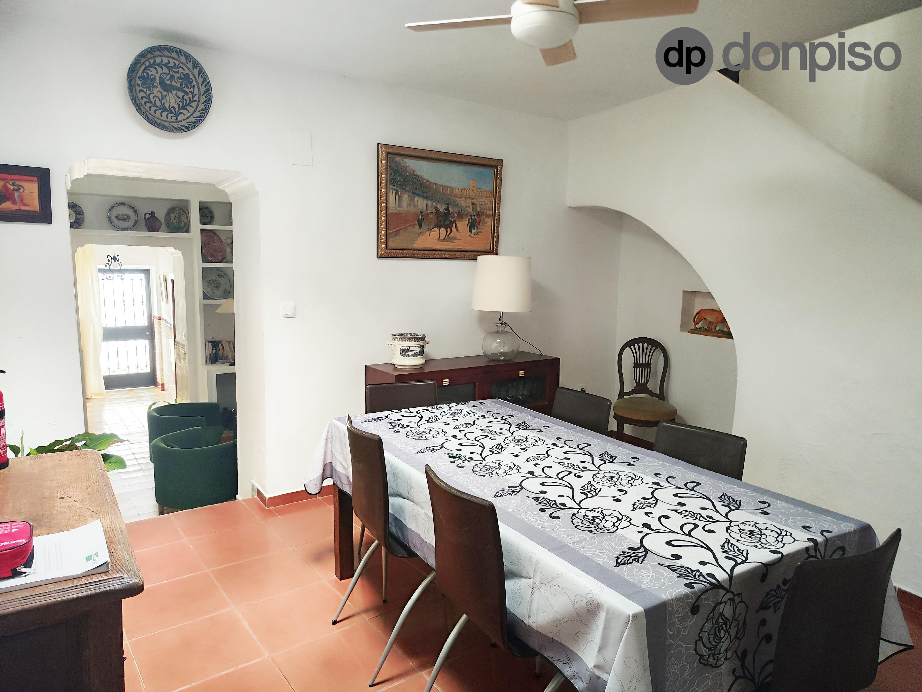 Imagen 9 Casa Adosada en venta en Ayamonte / En el barrio de la Villa, junto a la casa cuna.