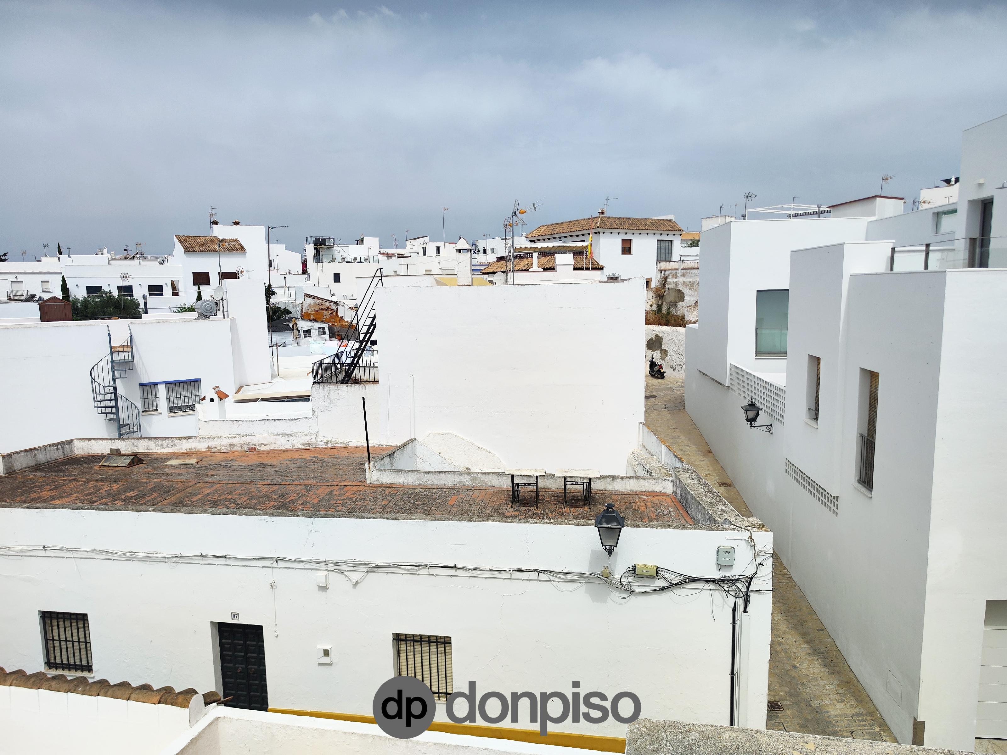 Imagen 17 Casa Adosada en venta en Ayamonte / En el barrio de la Villa, junto a la casa cuna.