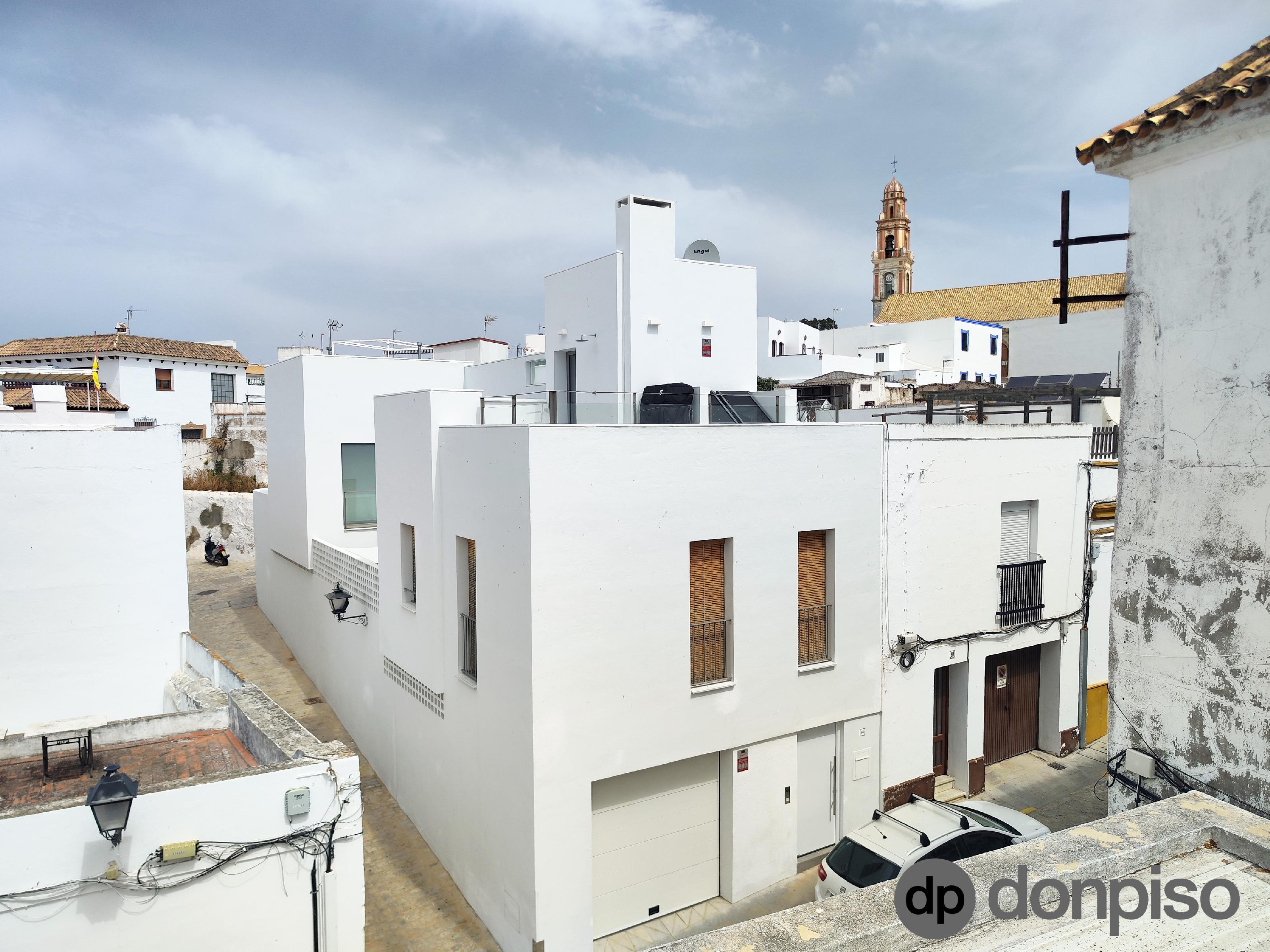 Imagen 20 Casa Adosada en venta en Ayamonte / En el barrio de la Villa, junto a la casa cuna.