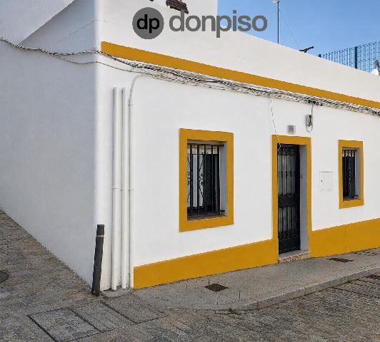 Imagen 30 Inmueble 304829 - Casa Adosada en venta en Ayamonte / En el barrio de la Villa, junto a la casa cuna.