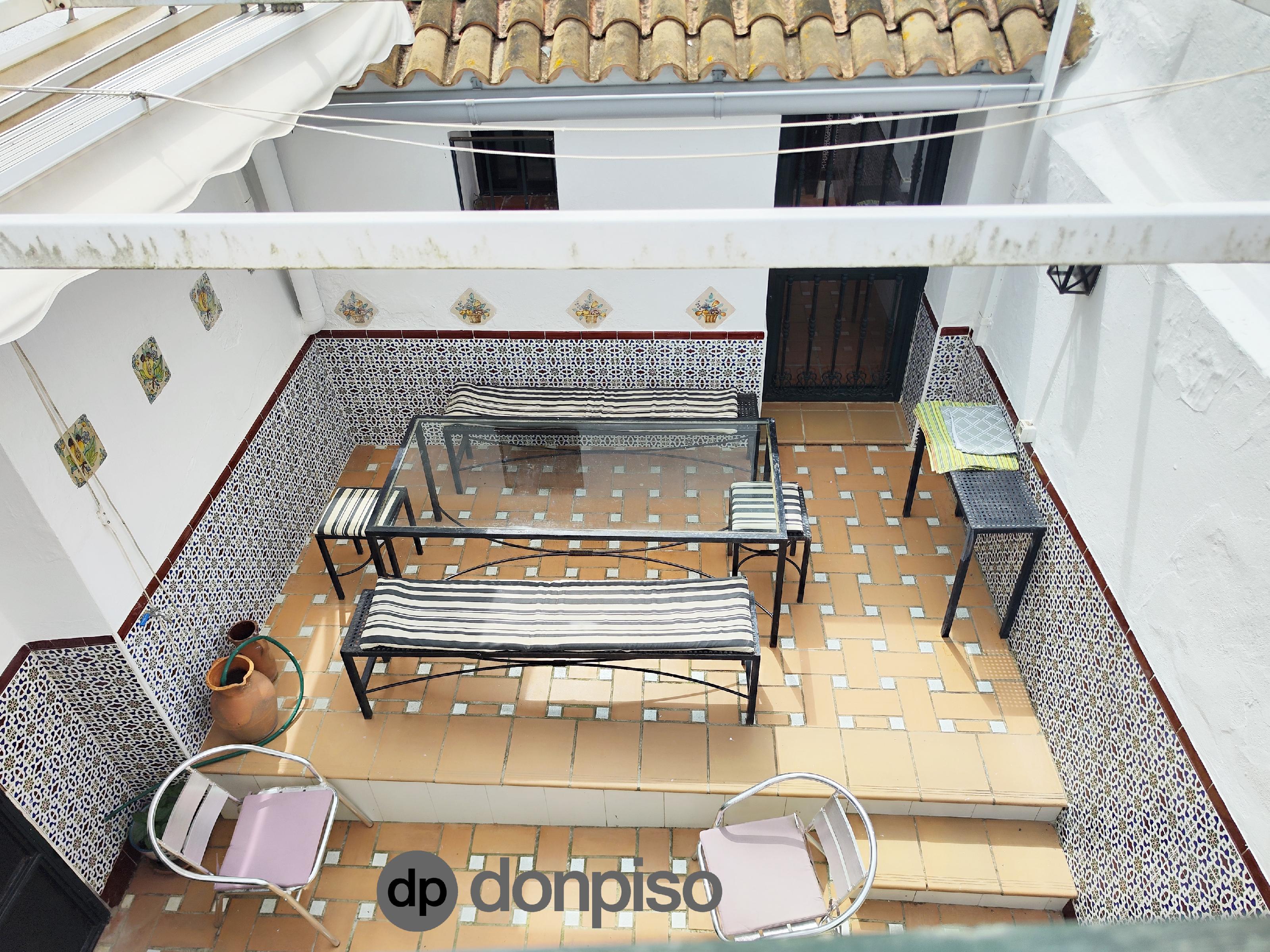 Imagen 33 Casa Adosada en venta en Ayamonte / En el barrio de la Villa, junto a la casa cuna.