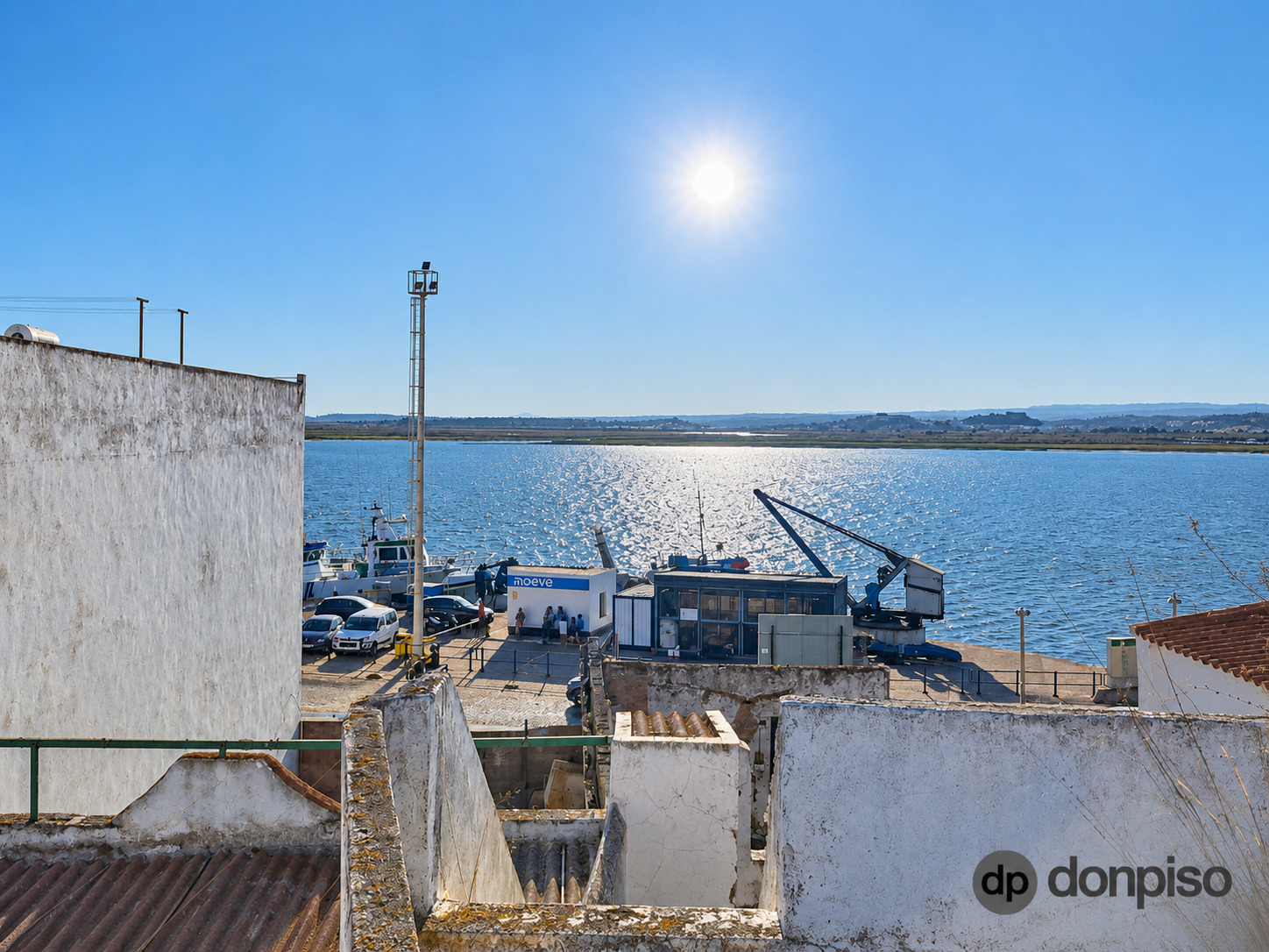 Imagen 10 Casa Adosada en venta en Ayamonte / Junto a la Plaza de la Laguna.