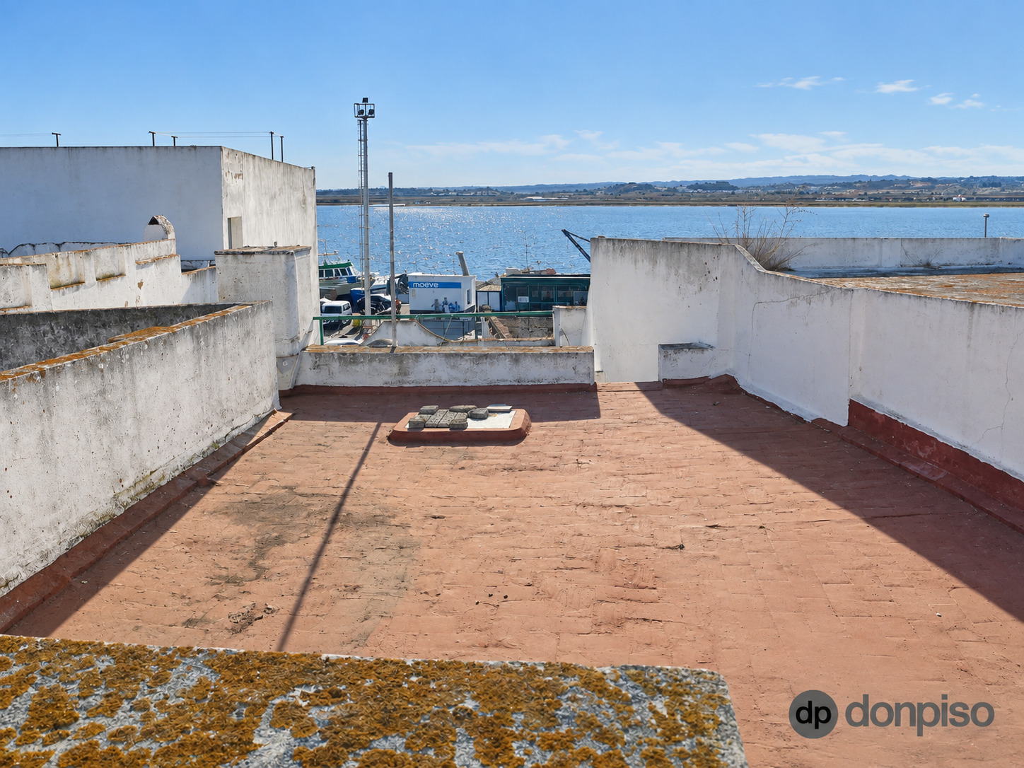 Imagen 14 Casa Adosada en venta en Ayamonte / Junto a la Plaza de la Laguna.
