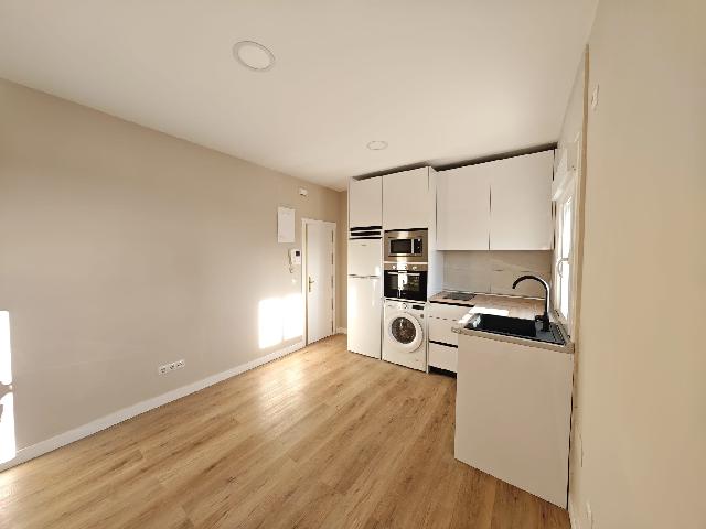 Imagen 1 Inmueble 297579 - Piso en venta en Madrid / Junto al metro Quintana, a 2 minutos de la C/ Alcala