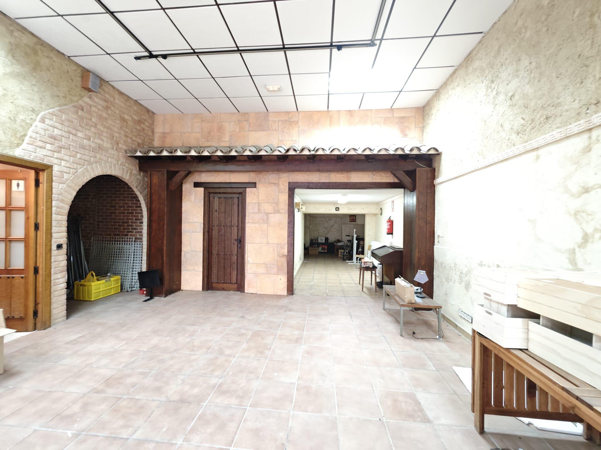 Imagen 1 Local Comercial en venta en Madrid / Centrico local en el corazon de Villa de Vallecas Imagen 1 Local Comercial en venta en Madrid / Centrico local en el corazon de Villa de Vallecas