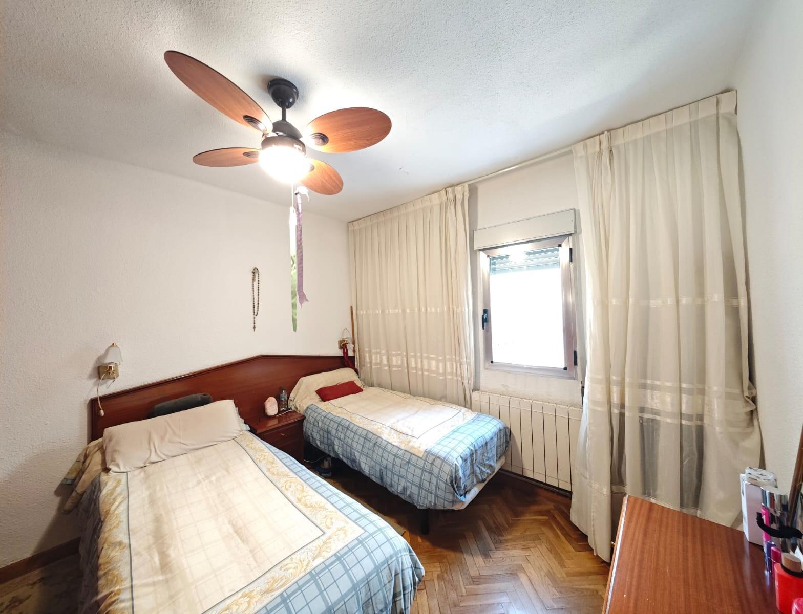 Imagen 9 Piso en venta en Madrid / Calle Agastia - zona San Juan Bautista - Ciudad Lineal