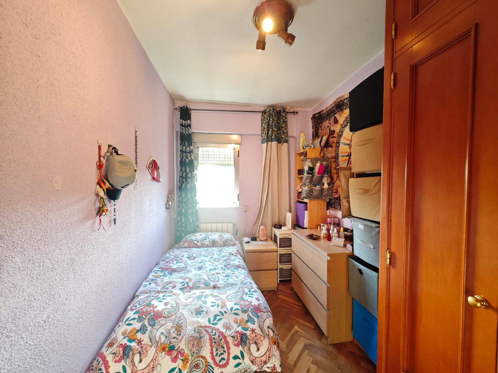 Imagen 6 Piso en venta en Madrid / Calle Agastia - zona San Juan Bautista - Ciudad Lineal