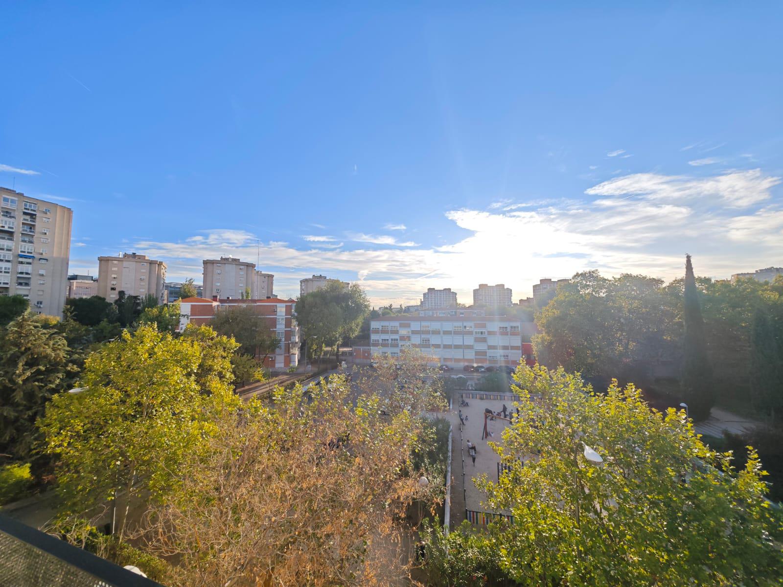 Imagen 17 Piso en venta en Madrid / Calle Agastia - zona San Juan Bautista - Ciudad Lineal