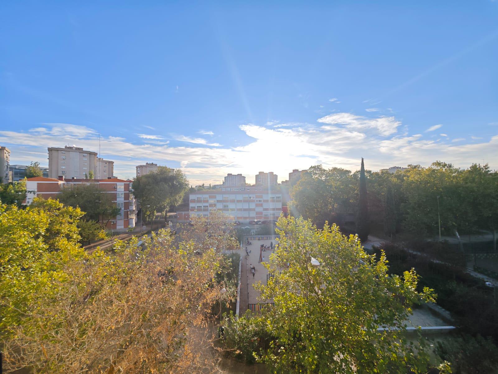 Imagen 18 Piso en venta en Madrid / Calle Agastia - zona San Juan Bautista - Ciudad Lineal