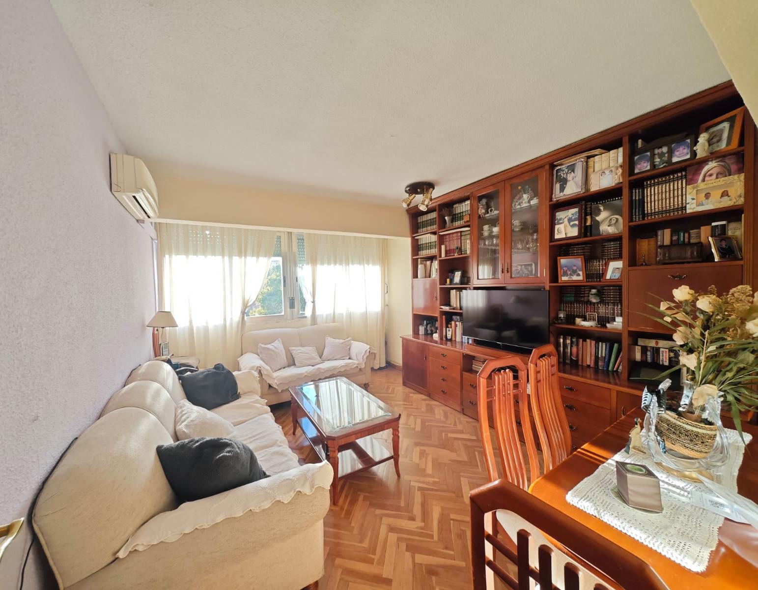 Imagen 4 Piso en venta en Madrid / Calle Agastia - zona San Juan Bautista - Ciudad Lineal