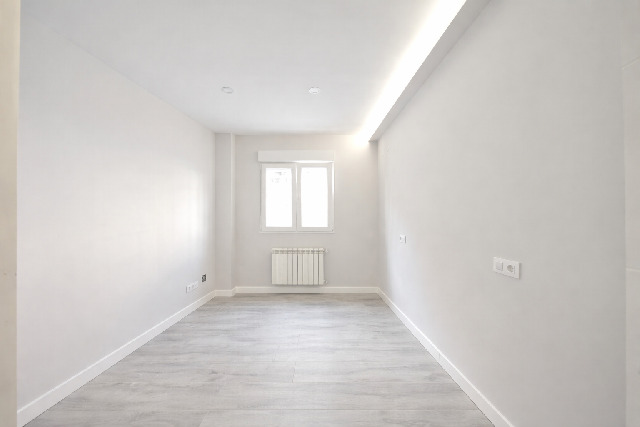 Imagen 7 Inmueble 298597 - Piso en venta en Madrid / A 2 minutos de la calle Alcala, cerca del metro L5