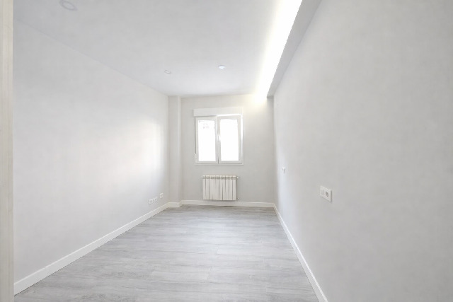 Imagen 10 Inmueble 298597 - Piso en venta en Madrid / A 2 minutos de la calle Alcala, cerca del metro L5