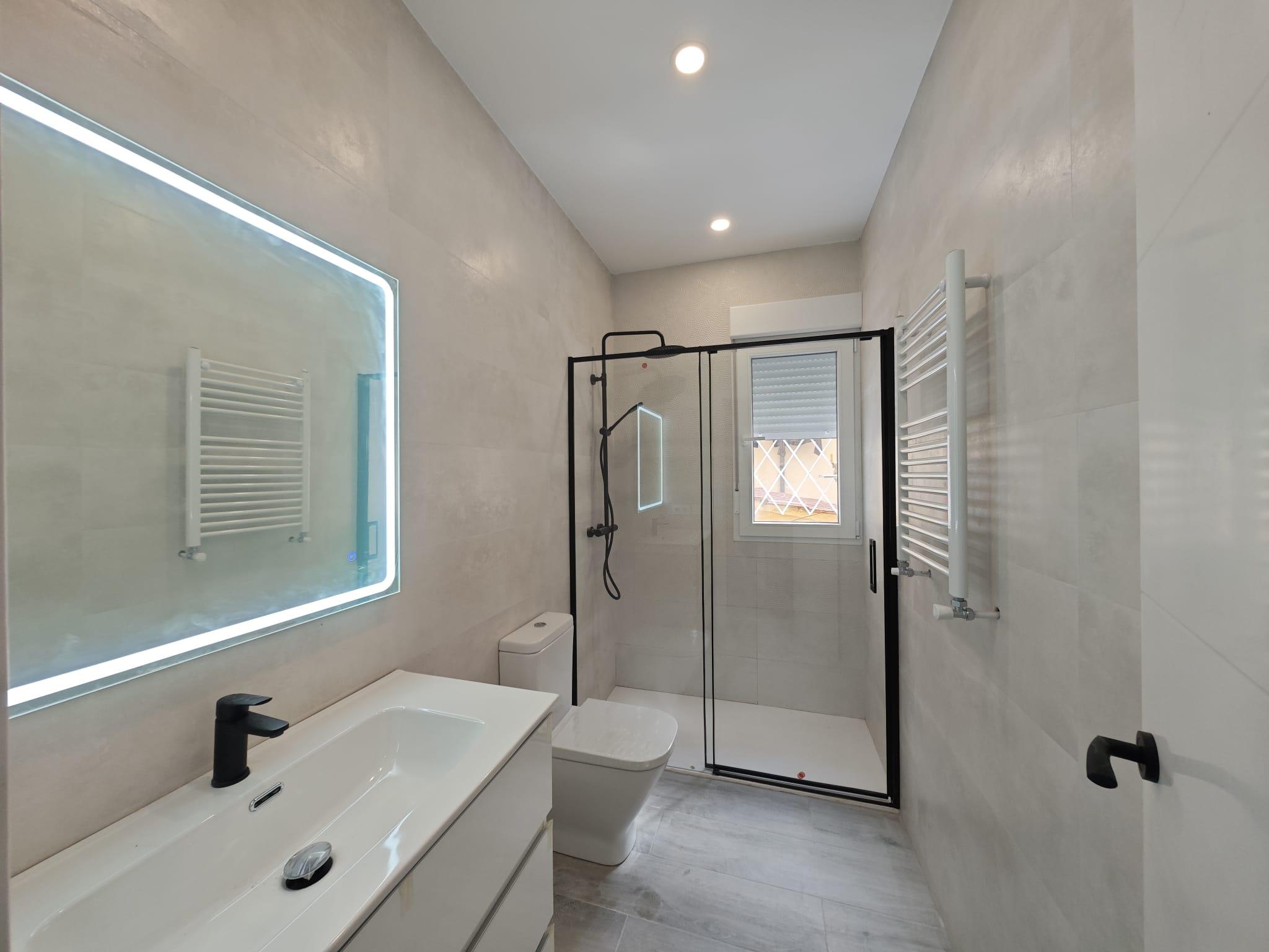 Imagen 13 Piso en venta en Madrid / A 2 minutos de la calle Alcala, cerca del metro L5