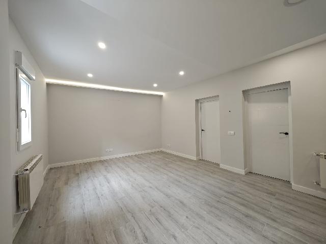 Imagen 3 Inmueble 298597 - Piso en venta en Madrid / A 2 minutos de la calle Alcala, cerca del metro L5