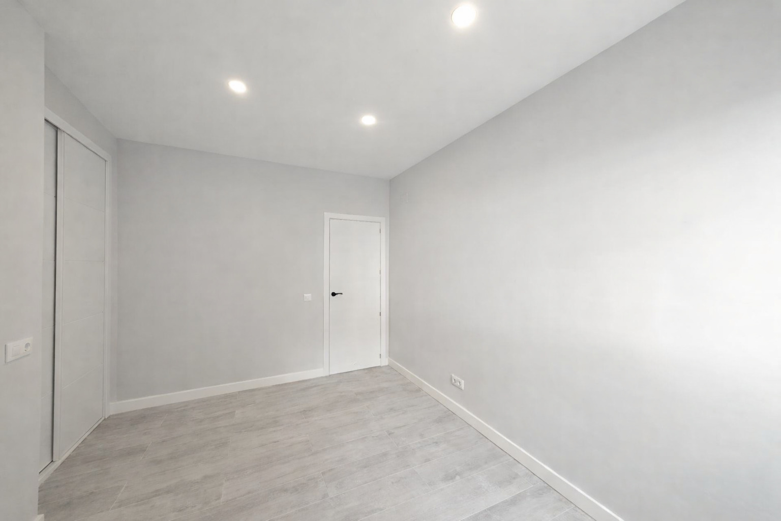 Imagen 12 Piso en venta en Madrid / A 2 minutos de la calle Alcala, cerca del metro L5